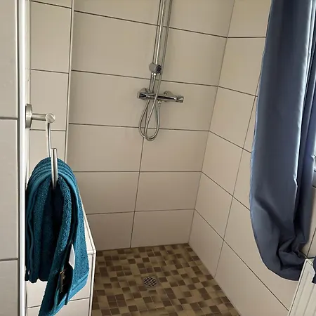 Apartament Roskam 95170 *